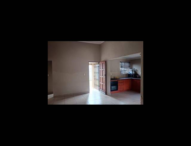 2 BEDROOM HOUSE FOR SALE IN HEATHERVIEW